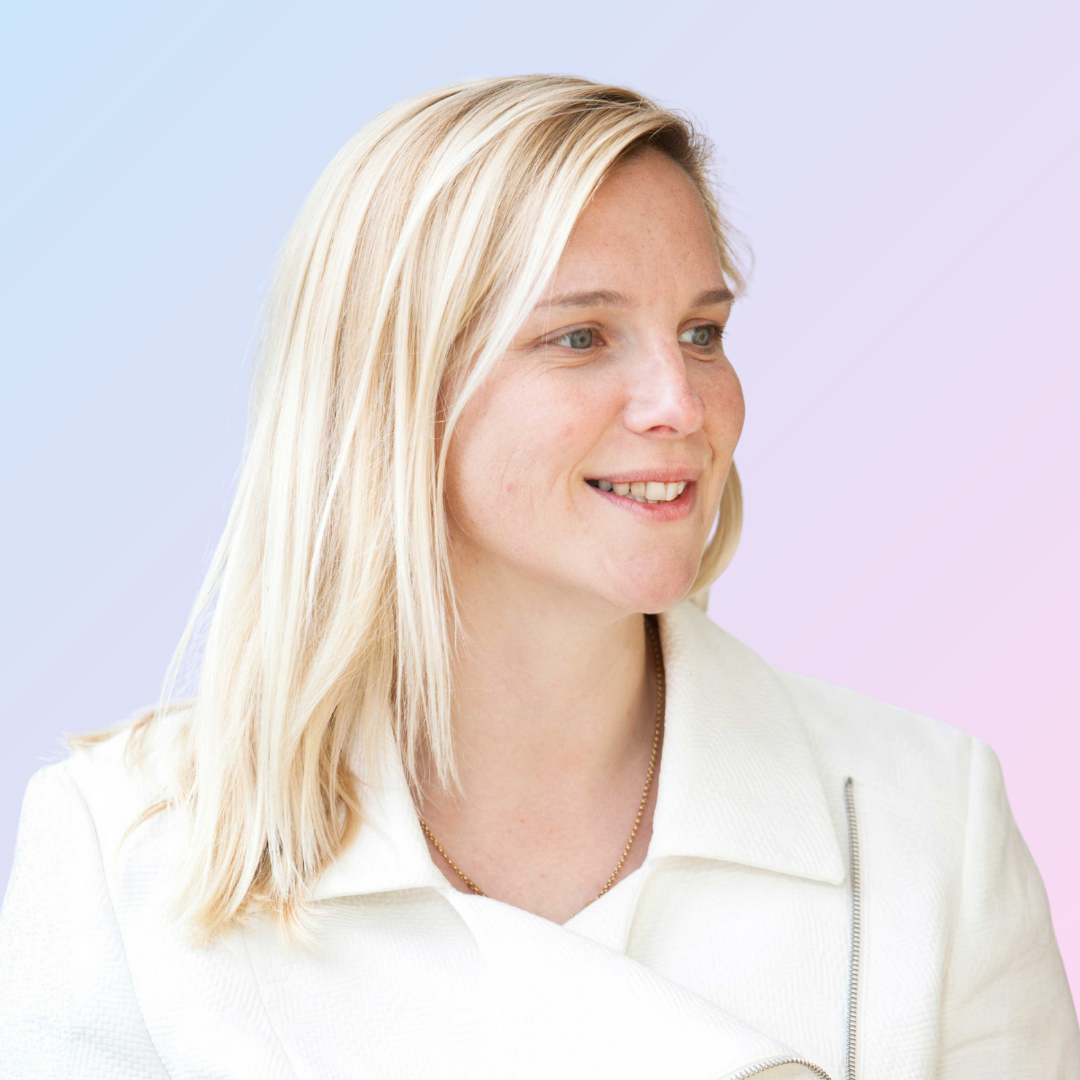 Headshot of Elin Haf Davies